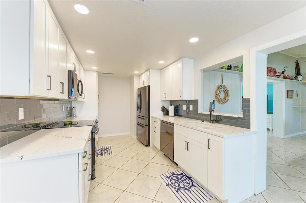 Active With Contract: $949,000 (3 beds, 2 baths, 1556 Square Feet)