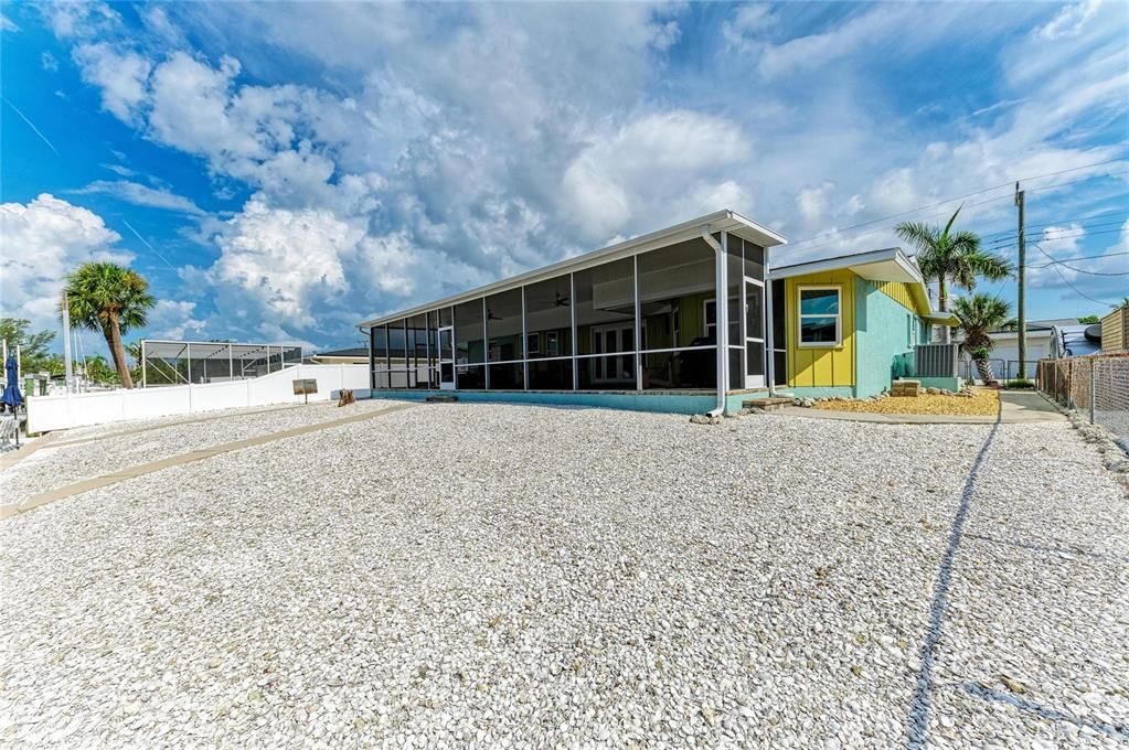 Active With Contract: $949,000 (3 beds, 2 baths, 1556 Square Feet)