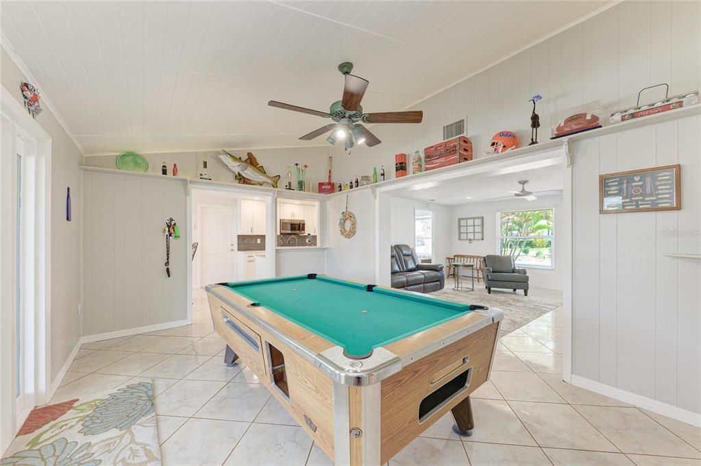 Active With Contract: $949,000 (3 beds, 2 baths, 1556 Square Feet)