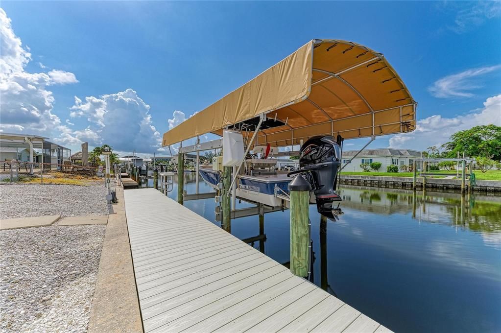 Active With Contract: $949,000 (3 beds, 2 baths, 1556 Square Feet)