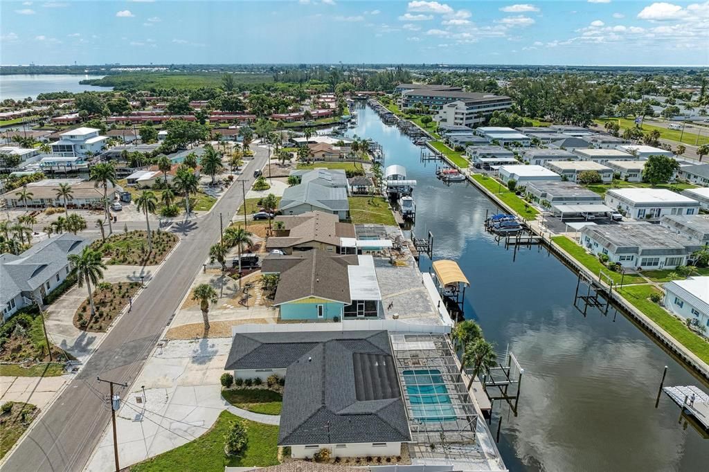 Active With Contract: $949,000 (3 beds, 2 baths, 1556 Square Feet)