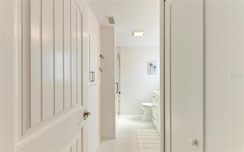 Active With Contract: $949,000 (3 beds, 2 baths, 1556 Square Feet)
