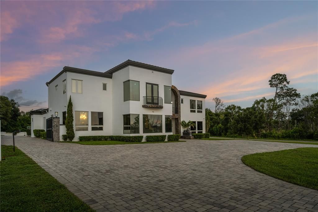 For Sale: $2,200,000 (4 beds, 4 baths, 5144 Square Feet)