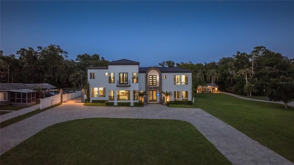 For Sale: $2,200,000 (4 beds, 4 baths, 5144 Square Feet)