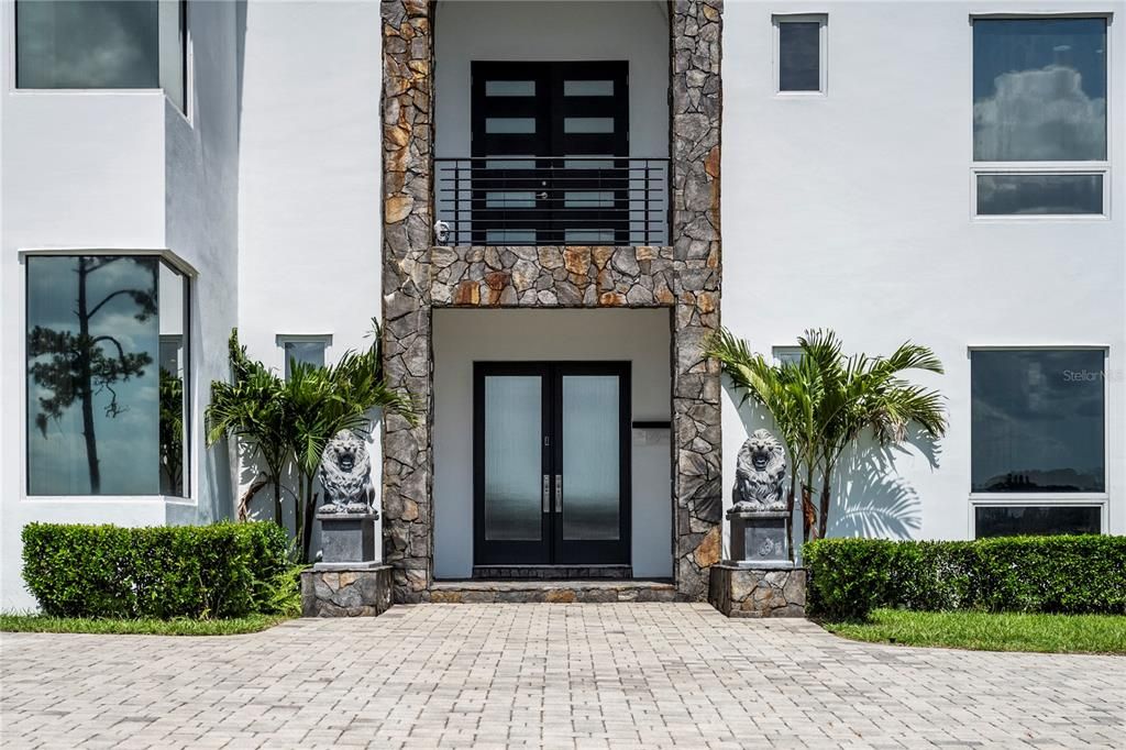 For Sale: $2,200,000 (4 beds, 4 baths, 5144 Square Feet)
