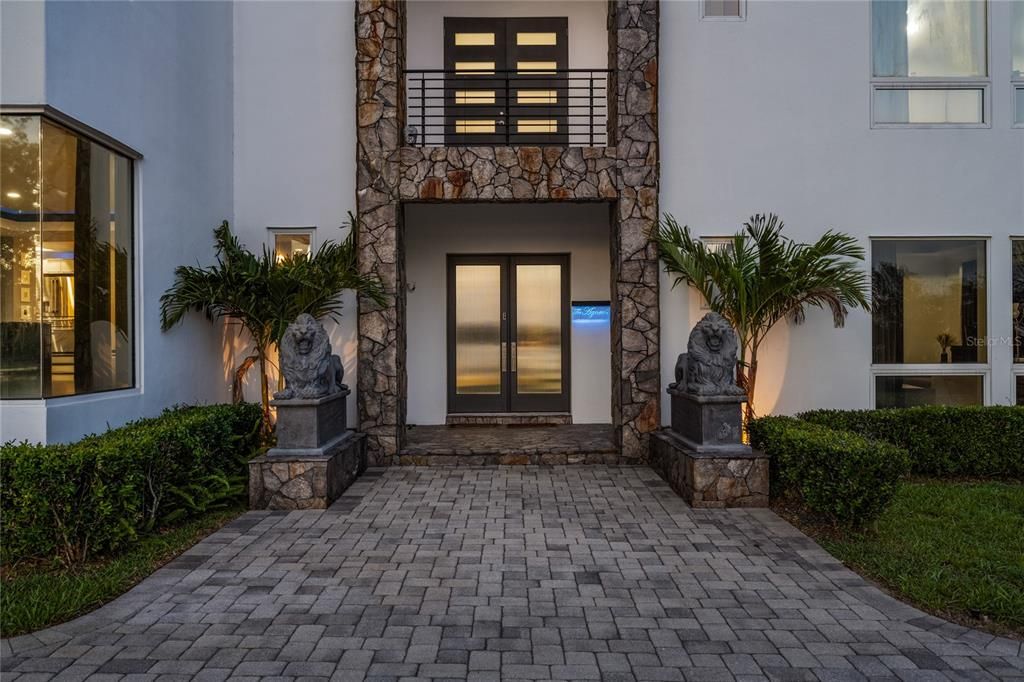 For Sale: $2,200,000 (4 beds, 4 baths, 5144 Square Feet)