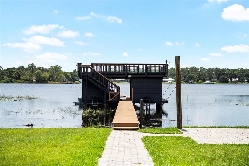 For Sale: $2,200,000 (4 beds, 4 baths, 5144 Square Feet)