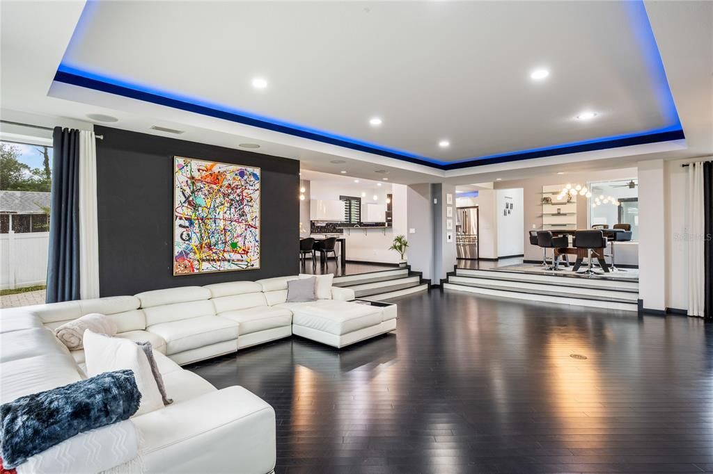 For Sale: $2,200,000 (4 beds, 4 baths, 5144 Square Feet)