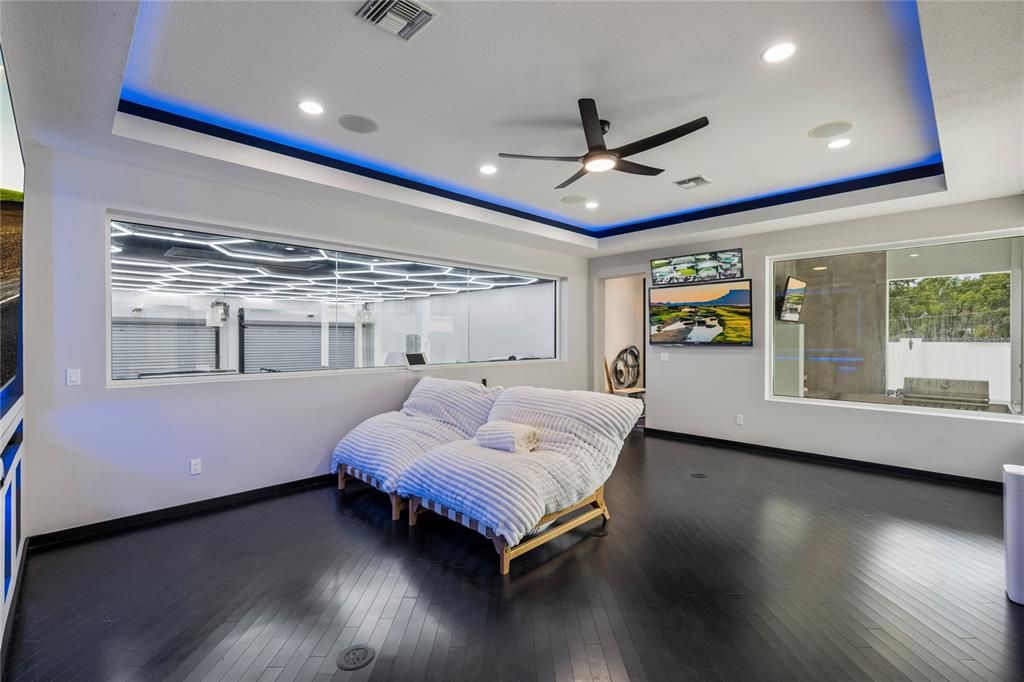 For Sale: $2,200,000 (4 beds, 4 baths, 5144 Square Feet)