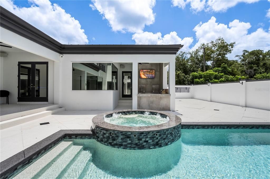 For Sale: $2,200,000 (4 beds, 4 baths, 5144 Square Feet)