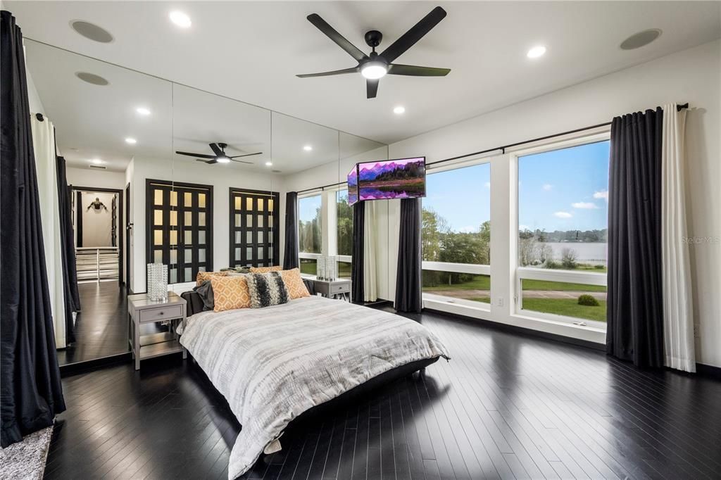 For Sale: $2,200,000 (4 beds, 4 baths, 5144 Square Feet)