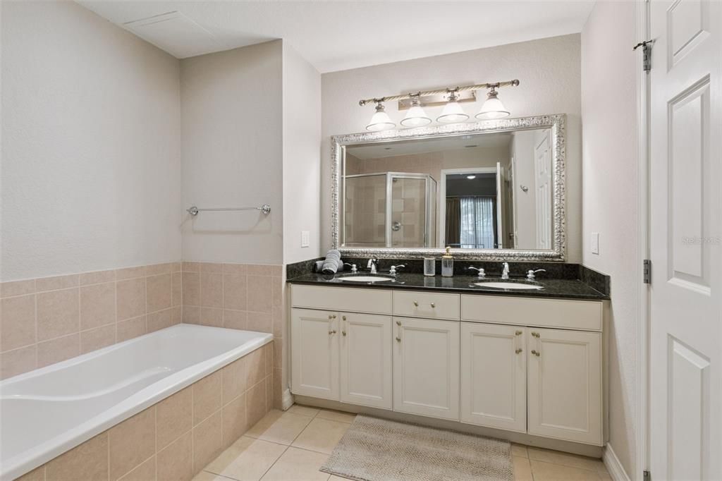 For Sale: $342,500 (3 beds, 3 baths, 1630 Square Feet)