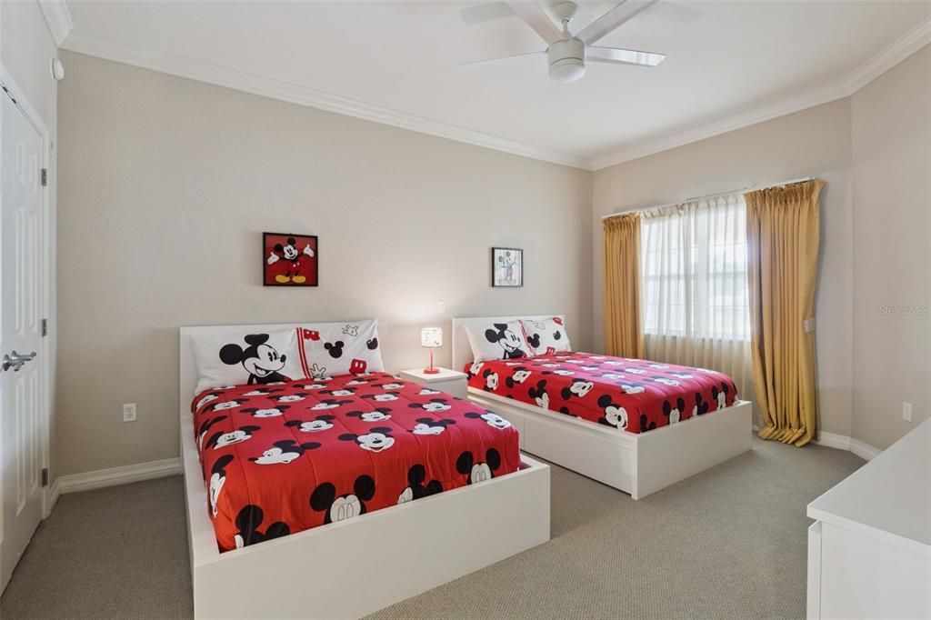 For Sale: $342,500 (3 beds, 3 baths, 1630 Square Feet)