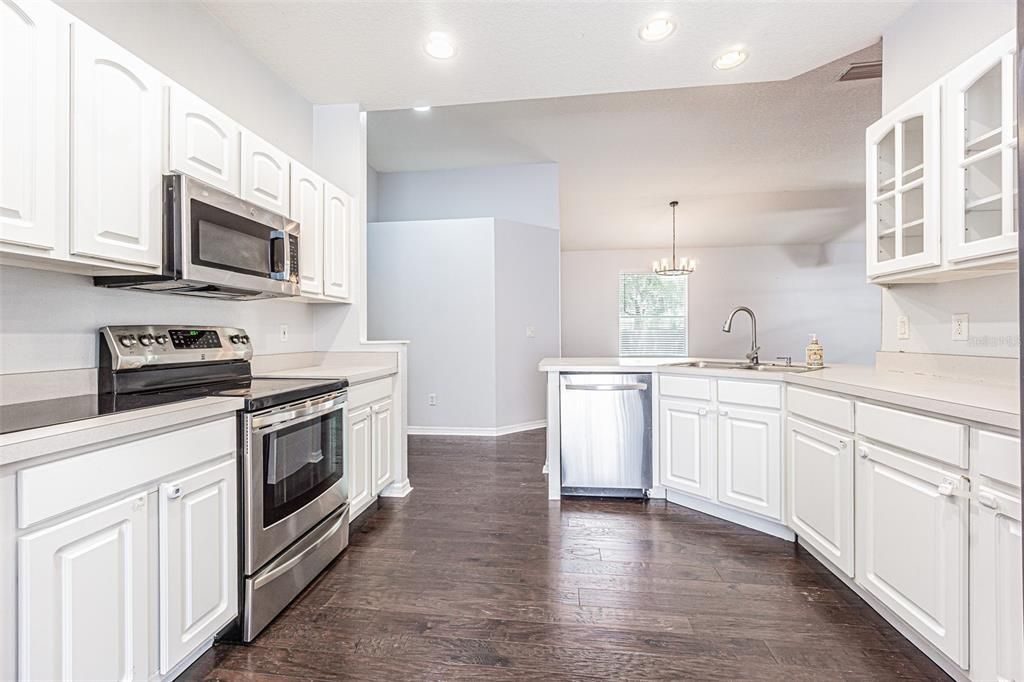 For Sale: $399,000 (3 beds, 2 baths, 1755 Square Feet)