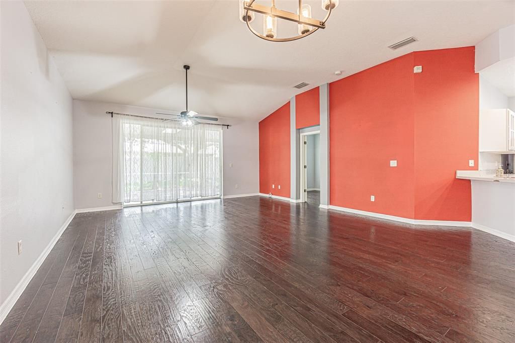 For Sale: $399,000 (3 beds, 2 baths, 1755 Square Feet)