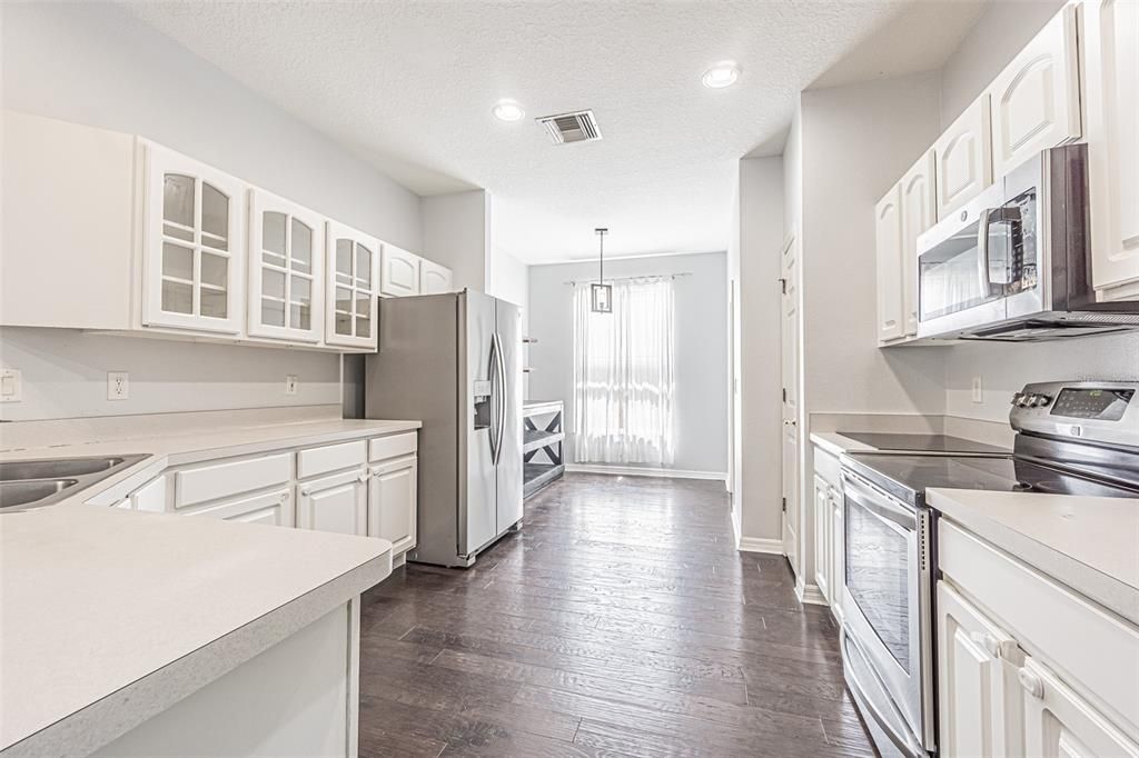 For Sale: $399,000 (3 beds, 2 baths, 1755 Square Feet)