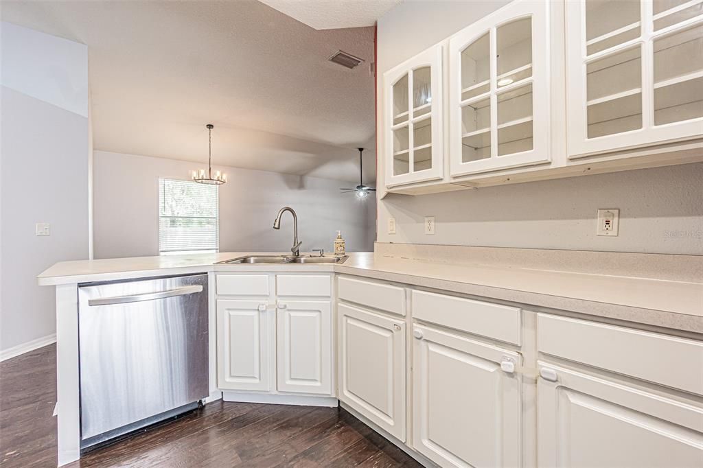 For Sale: $399,000 (3 beds, 2 baths, 1755 Square Feet)