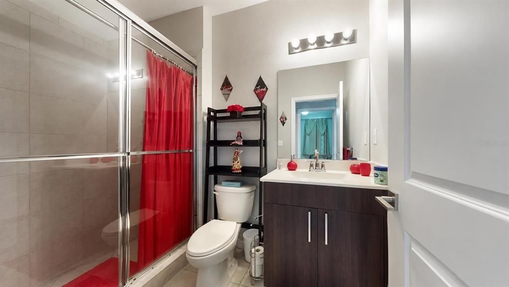 For Sale: $394,999 (4 beds, 3 baths, 1916 Square Feet)