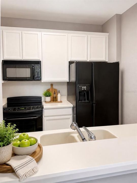 На продажу: $219,990 (3 спален, 2 ванн, 1247 Квадратных фут)
