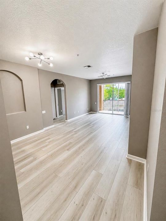 На продажу: $219,990 (3 спален, 2 ванн, 1247 Квадратных фут)