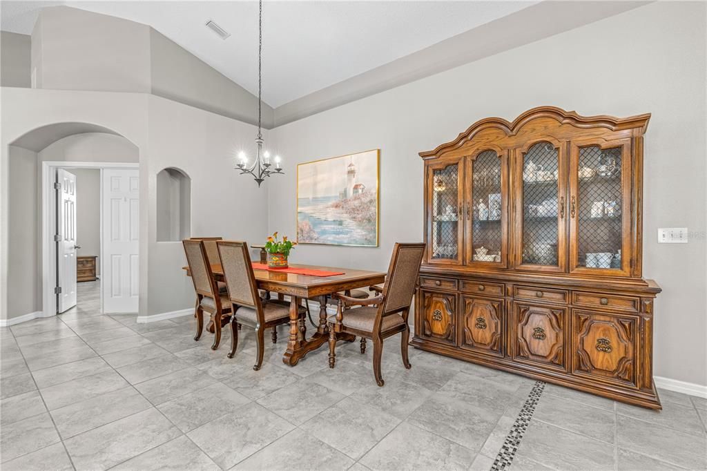 На продажу: $350,000 (3 спален, 2 ванн, 1912 Квадратных фут)