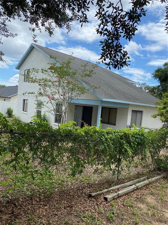 En Renta: $2,350 (3 camas, 2 baños, 1487 Pies cuadrados)