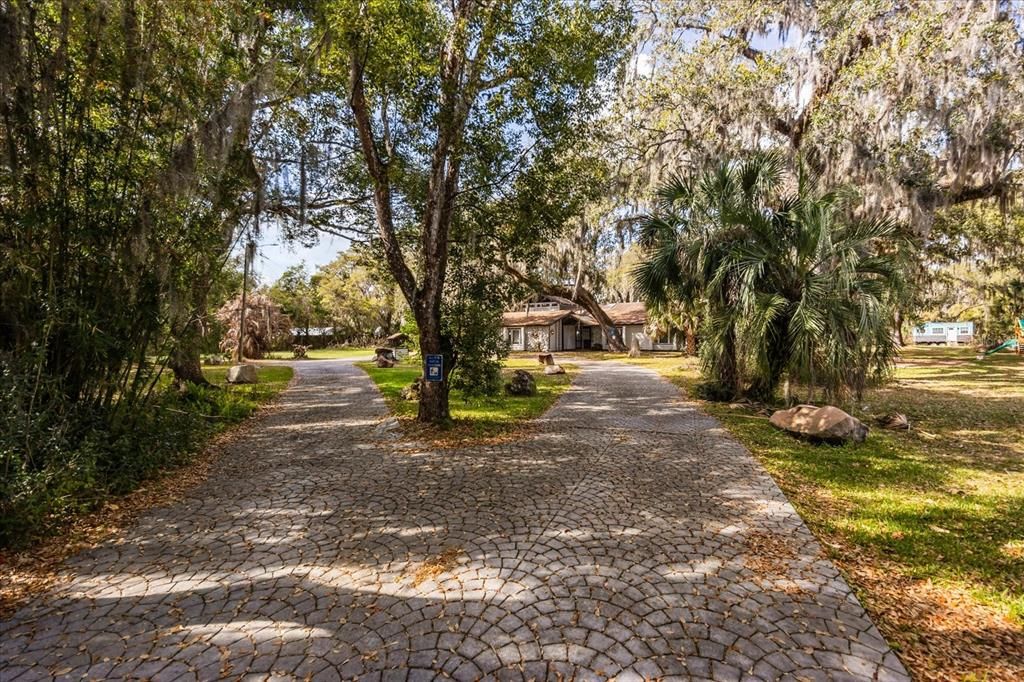 En Venta: $849,000 (6 camas, 4 baños, 5133 Pies cuadrados)
