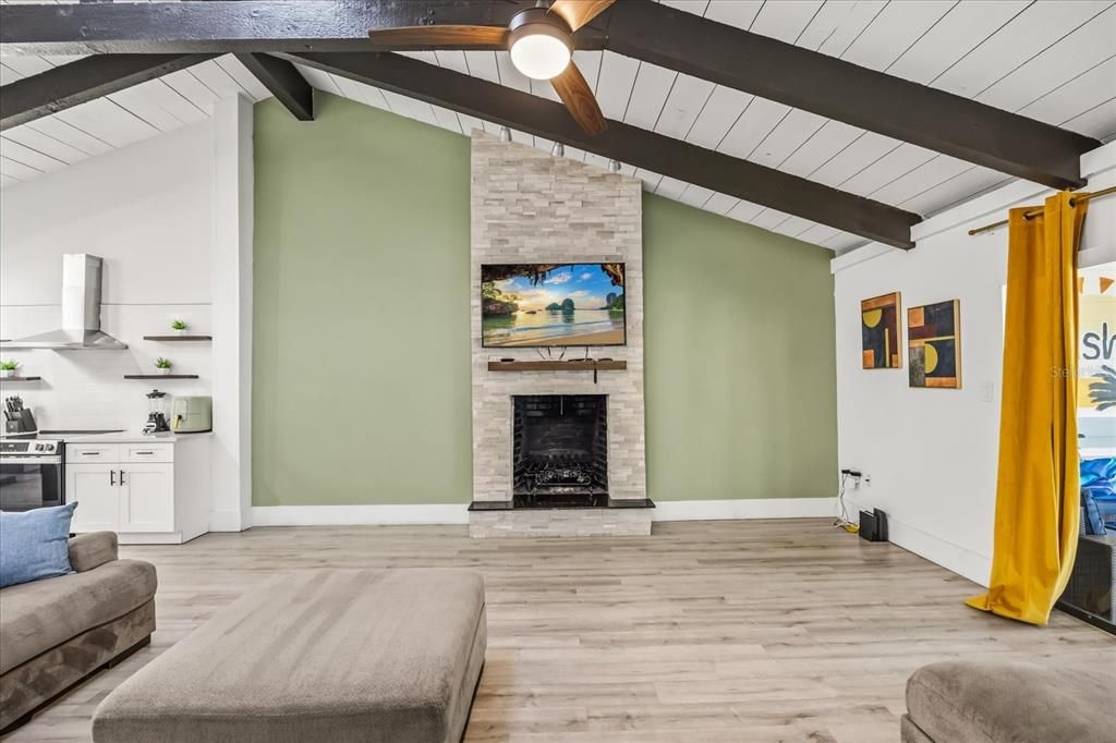 En Venta: $849,000 (6 camas, 4 baños, 5133 Pies cuadrados)