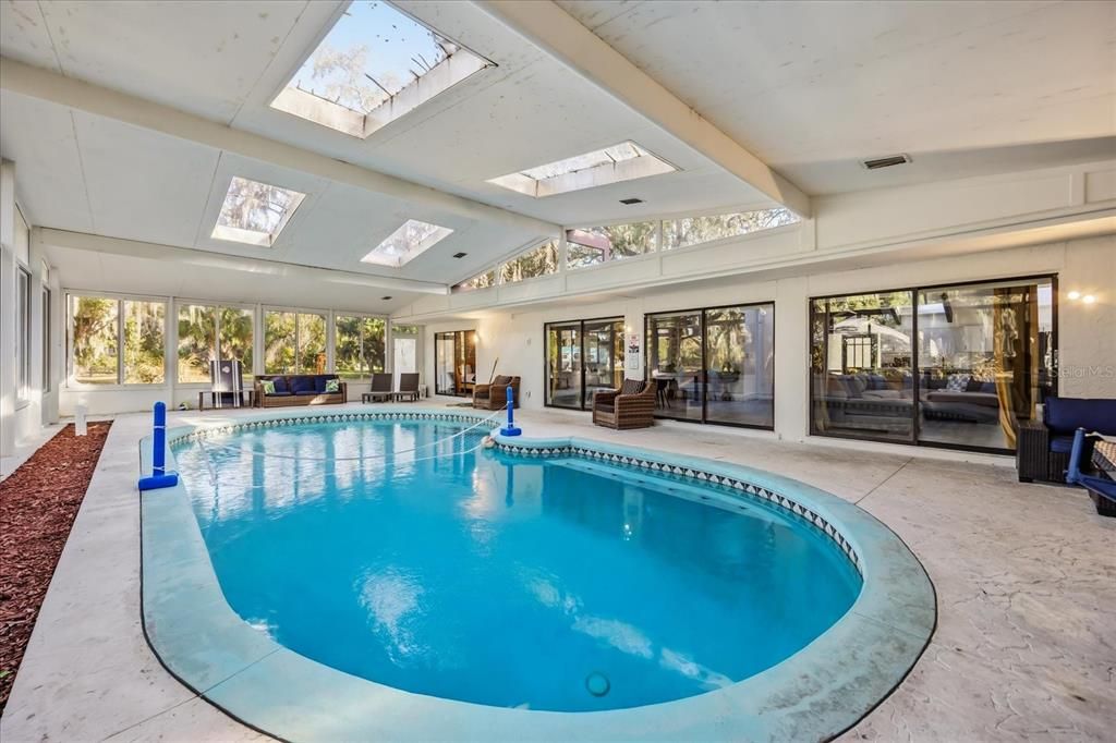 En Venta: $849,000 (6 camas, 4 baños, 5133 Pies cuadrados)
