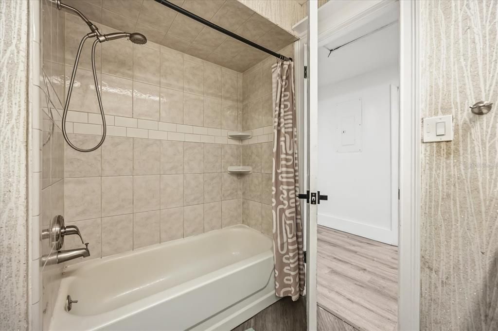 En Venta: $849,000 (6 camas, 4 baños, 5133 Pies cuadrados)