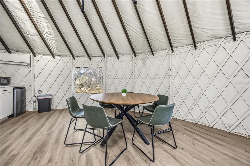 En Venta: $849,000 (6 camas, 4 baños, 5133 Pies cuadrados)