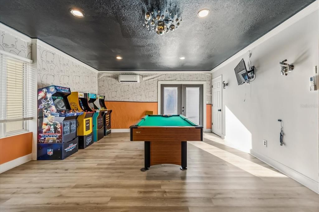 En Venta: $849,000 (6 camas, 4 baños, 5133 Pies cuadrados)