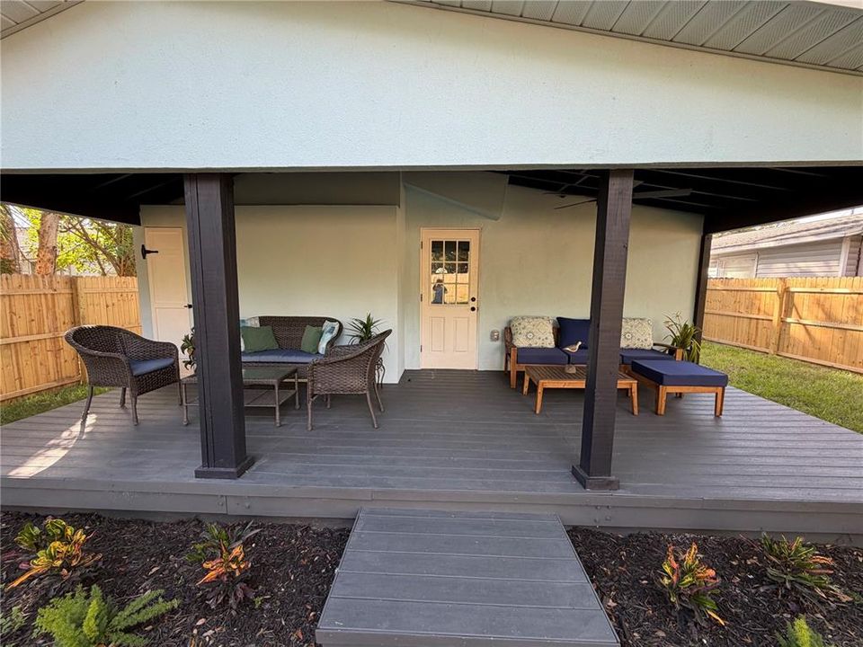 For Sale: $334,900 (2 beds, 2 baths, 764 Square Feet)