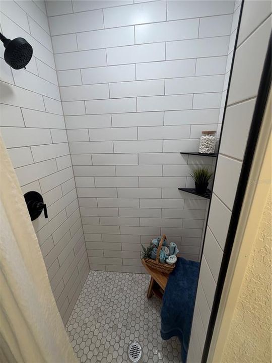 For Sale: $334,900 (2 beds, 2 baths, 764 Square Feet)