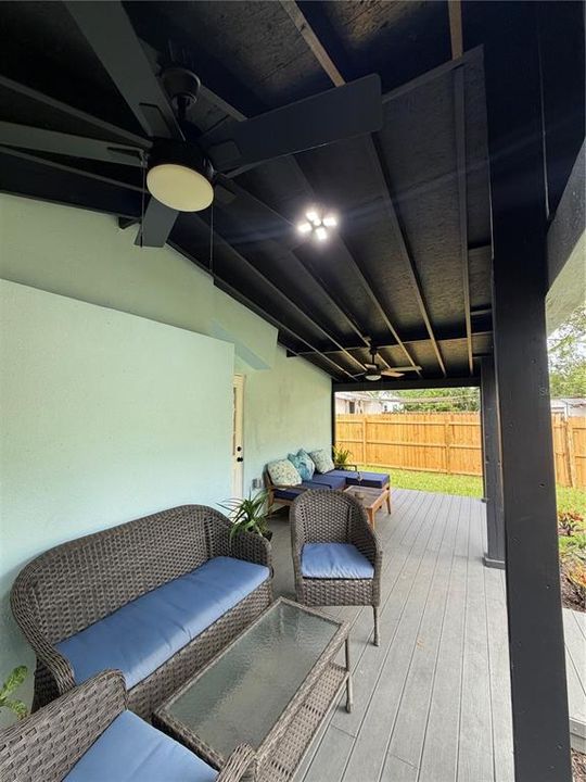 For Sale: $334,900 (2 beds, 2 baths, 764 Square Feet)