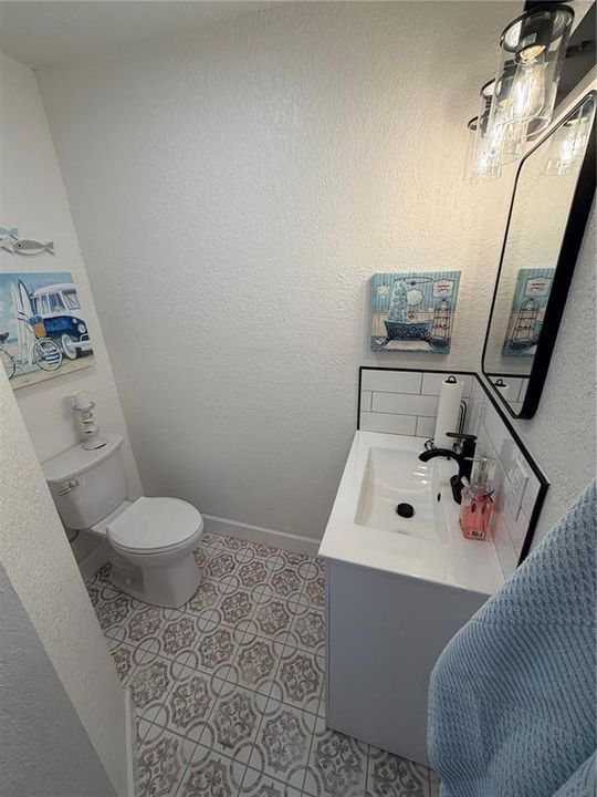 For Sale: $334,900 (2 beds, 2 baths, 764 Square Feet)