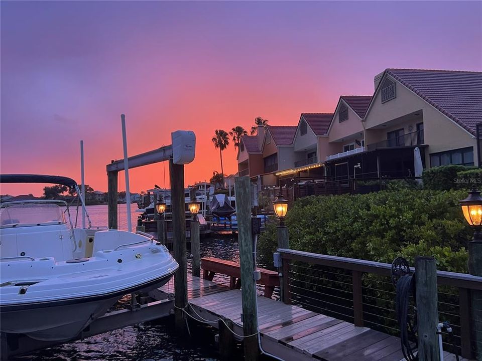For Sale: $575,000 (3 beds, 2 baths, 1879 Square Feet)