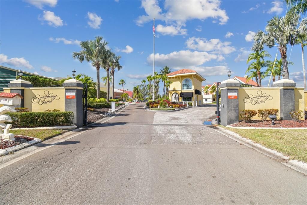 For Sale: $575,000 (3 beds, 2 baths, 1879 Square Feet)