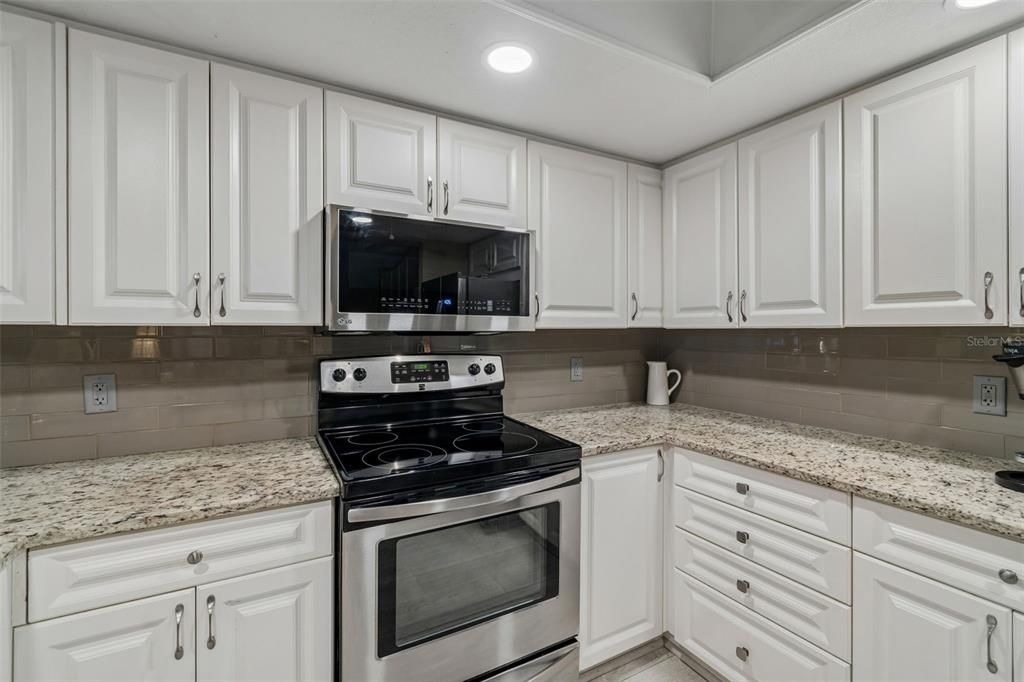For Sale: $575,000 (3 beds, 2 baths, 1879 Square Feet)