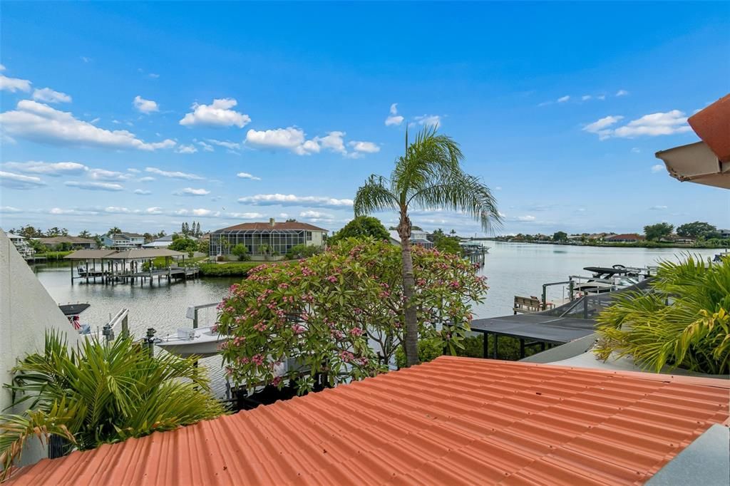 For Sale: $575,000 (3 beds, 2 baths, 1879 Square Feet)