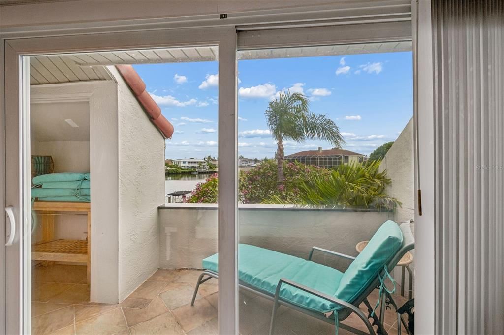 For Sale: $575,000 (3 beds, 2 baths, 1879 Square Feet)