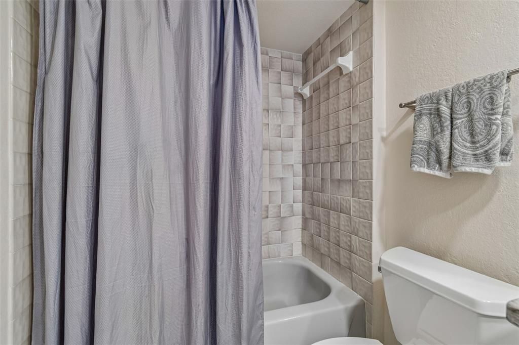 For Sale: $575,000 (3 beds, 2 baths, 1879 Square Feet)