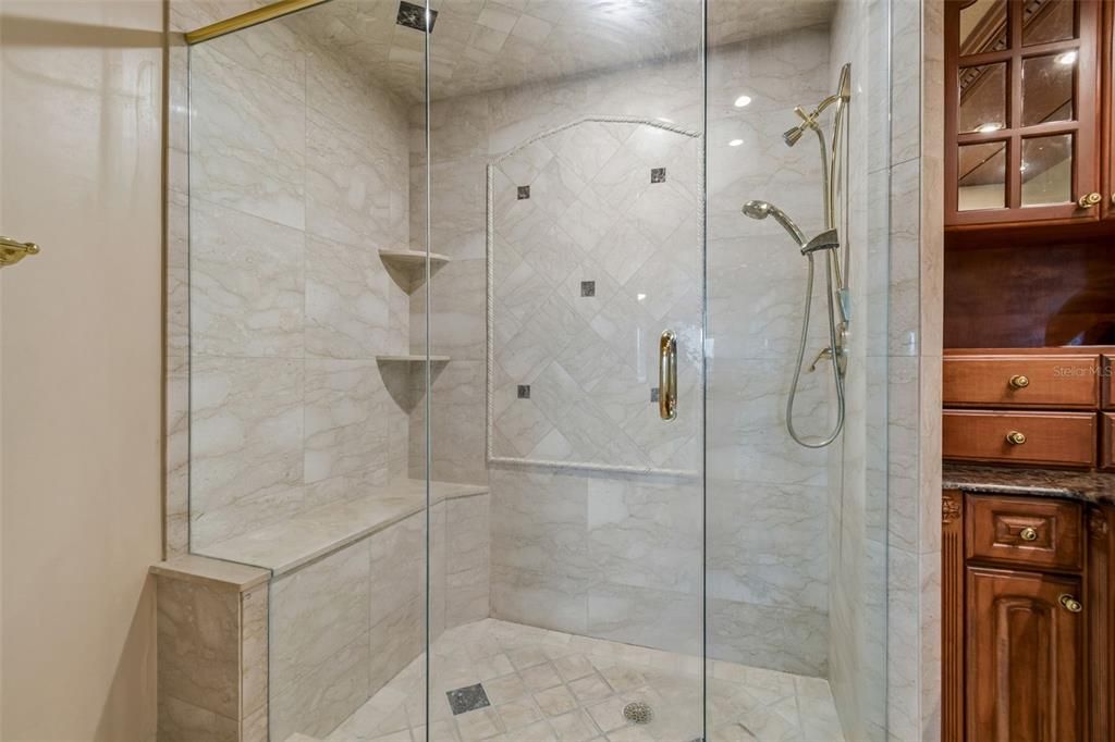 For Sale: $575,000 (3 beds, 2 baths, 1879 Square Feet)