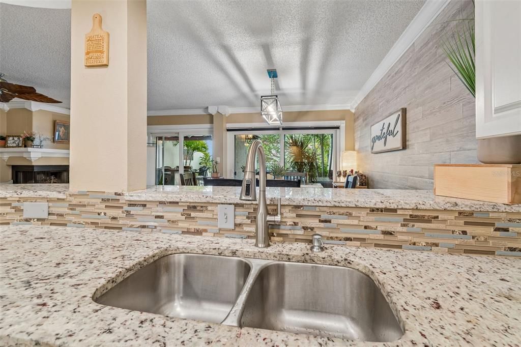 For Sale: $575,000 (3 beds, 2 baths, 1879 Square Feet)