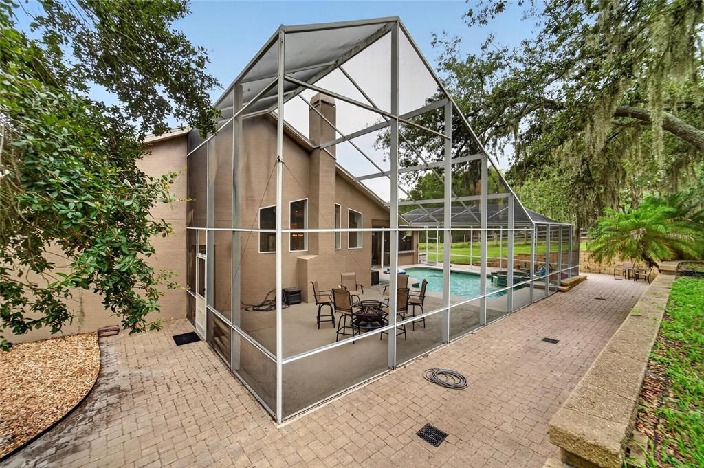 For Sale: $927,000 (5 beds, 4 baths, 3117 Square Feet)