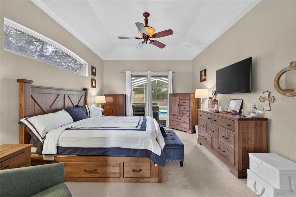 For Sale: $927,000 (5 beds, 4 baths, 3117 Square Feet)