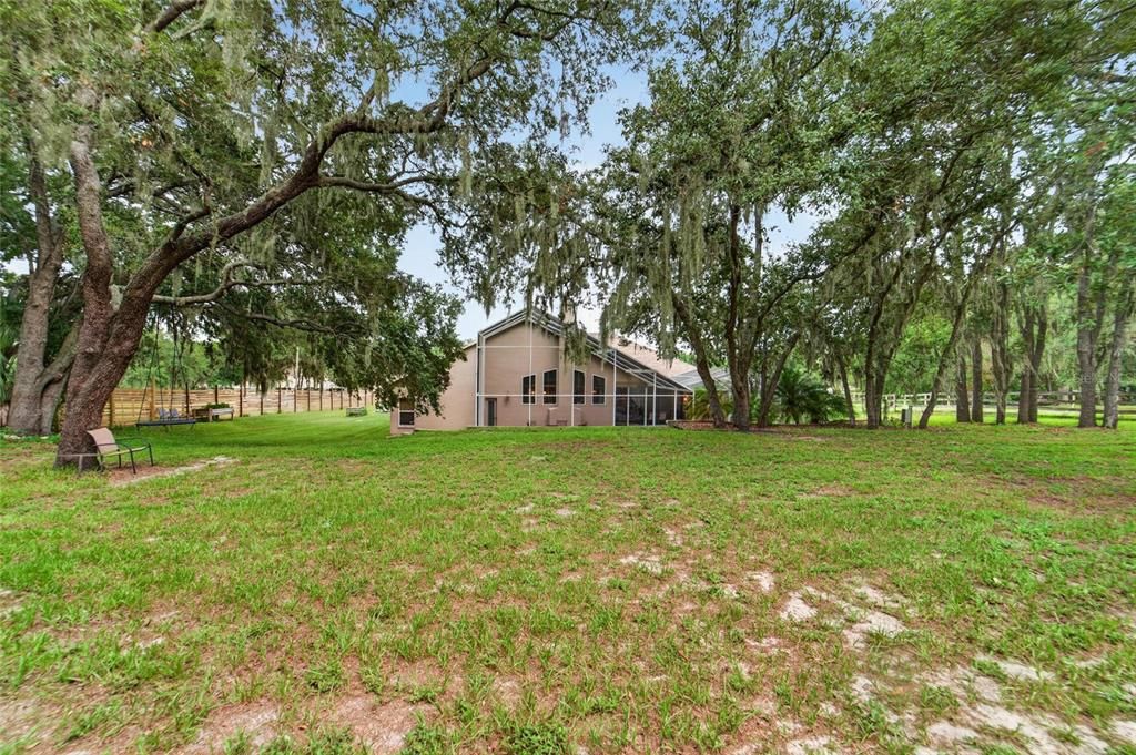 For Sale: $927,000 (5 beds, 4 baths, 3117 Square Feet)