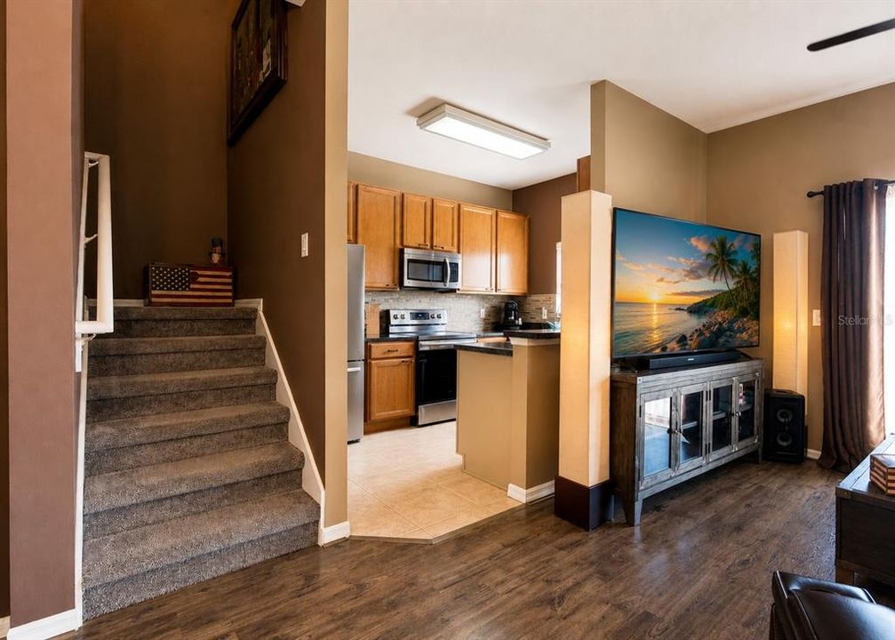 В аренду: $1,950 (3 спален, 2 ванн, 1203 Квадратных фут)