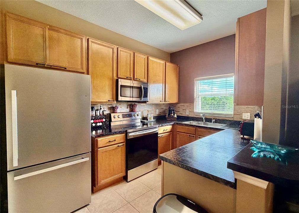 В аренду: $1,950 (3 спален, 2 ванн, 1203 Квадратных фут)
