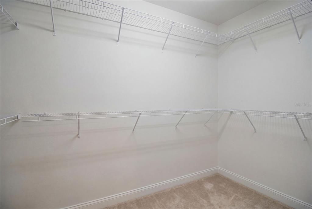 En Venta: $375,000 (3 camas, 2 baños, 2351 Pies cuadrados)